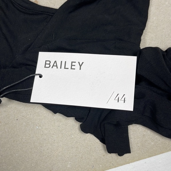 Bailey 44 LS Top Wide shot - Picture 3 of 6